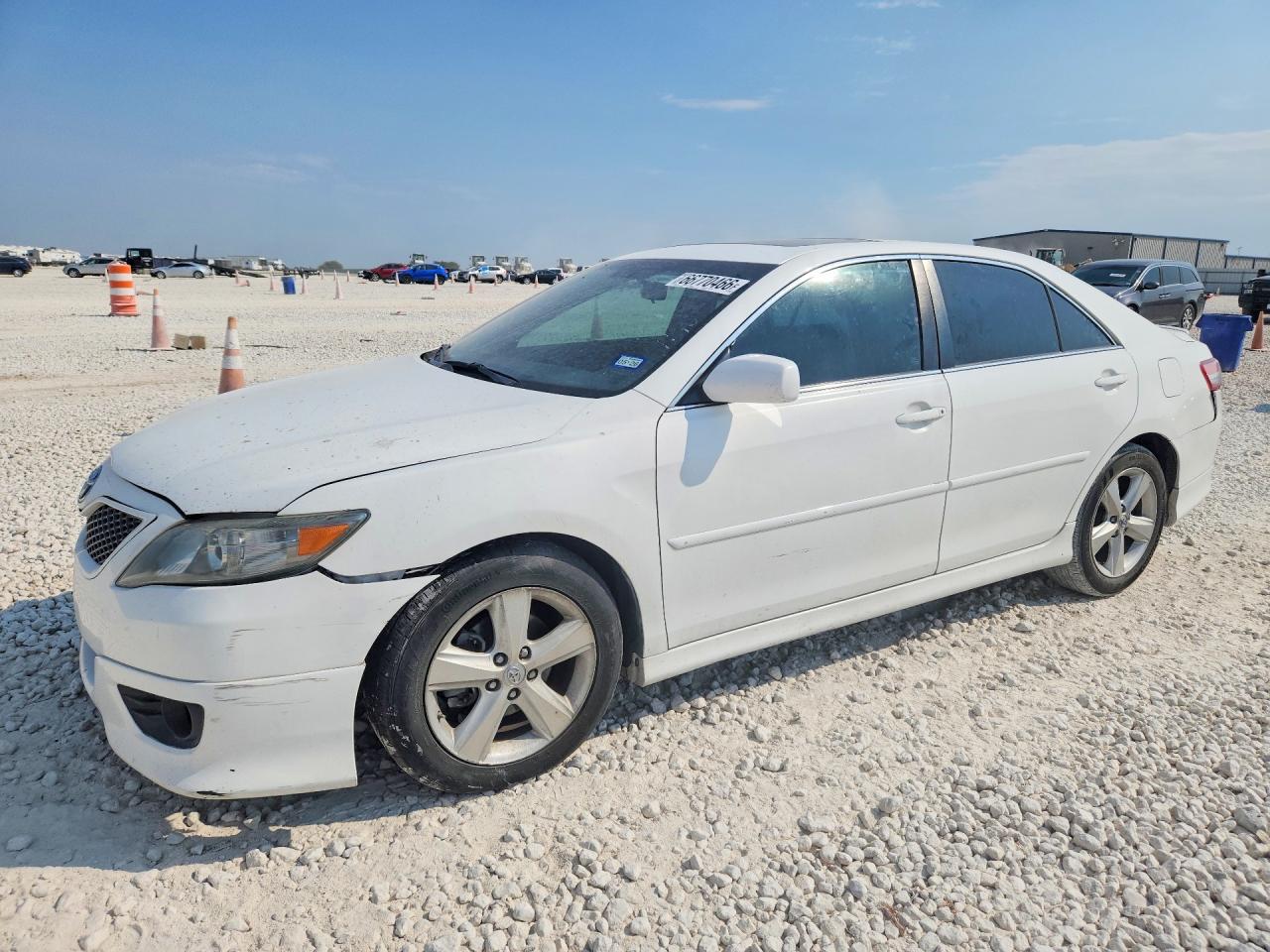 Photo of the 2011 TOYOTA CAMRY SE
