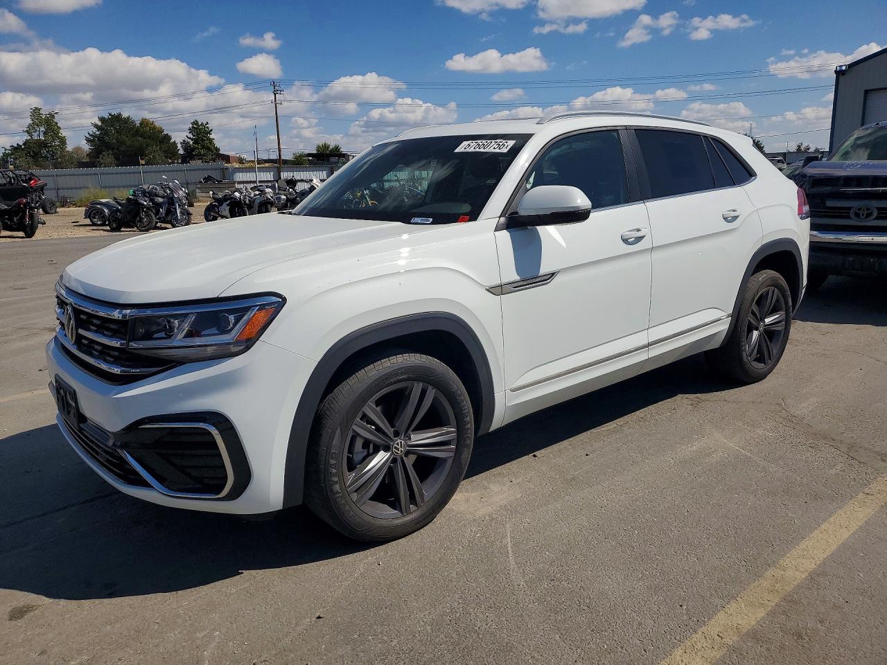 Photo of the 2021 VOLKSWAGEN ATLAS CROSS SPORT SE