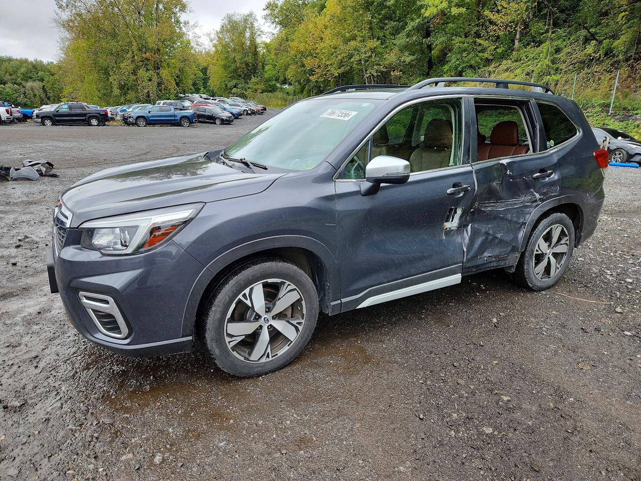 Photo of the 2020 SUBARU FORESTER TOURING