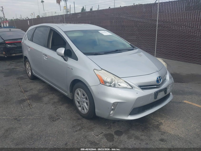 Photo of the 2014 TOYOTA PRIUS V THREE
