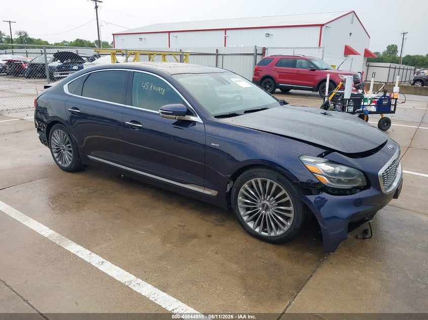 Photo of the 2019 KIA K900 LUXURY