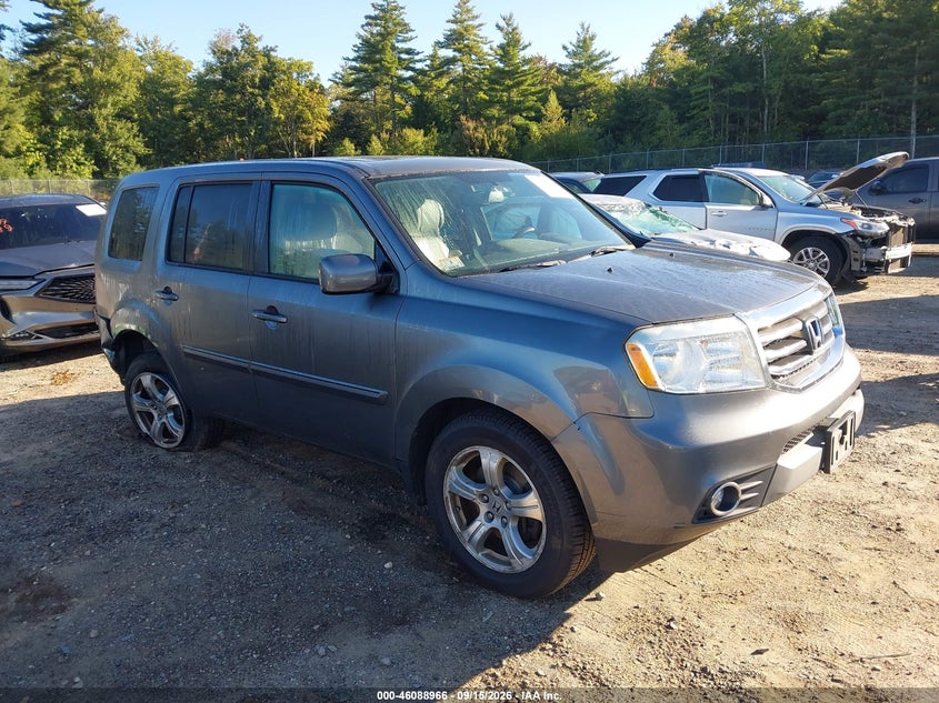Photo of the 2013 HONDA PILOT EX-L