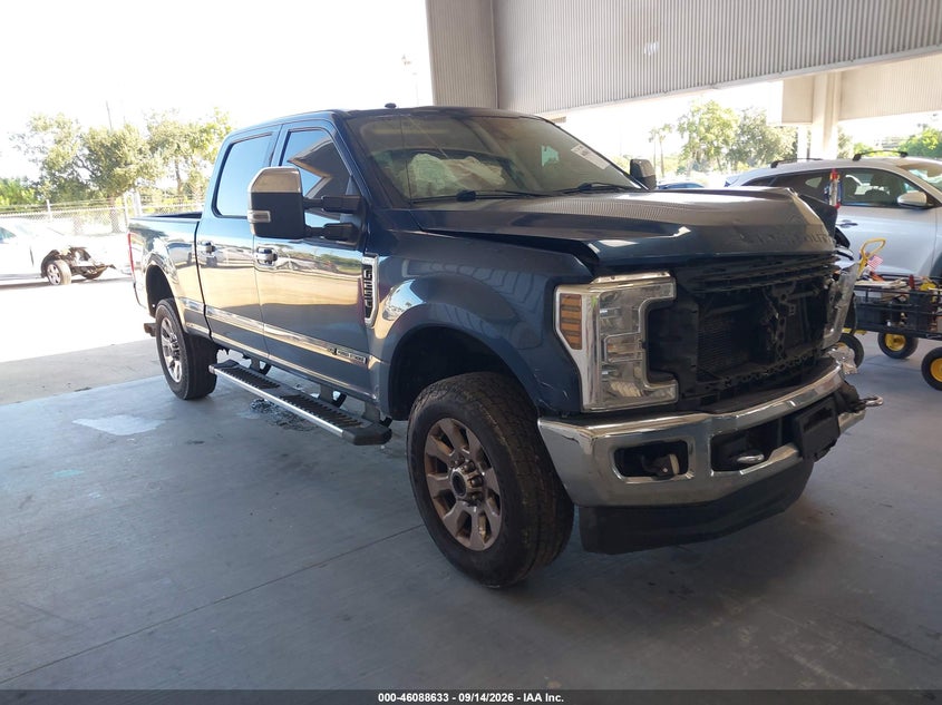 Photo of the 2018 FORD F-250 LARIAT