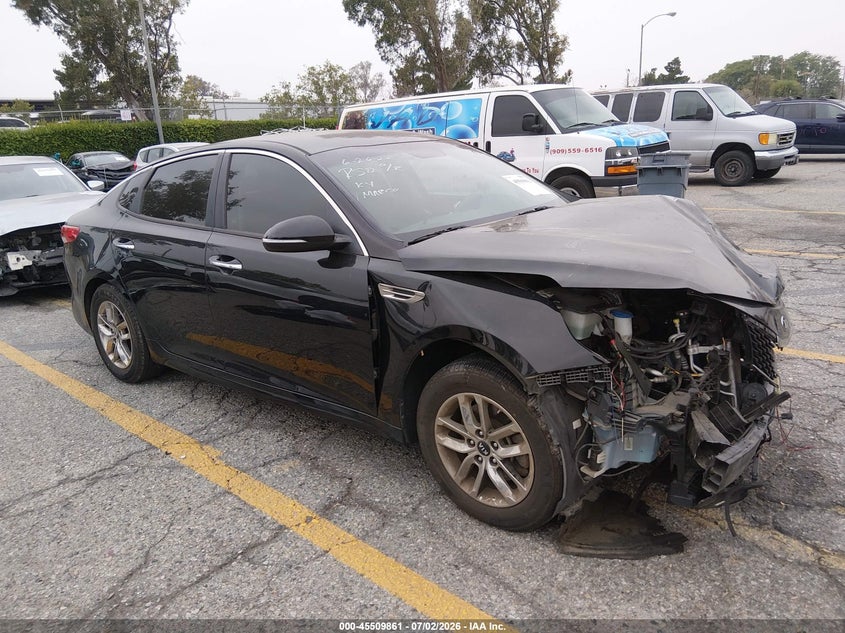Photo of the 2016 KIA OPTIMA LX