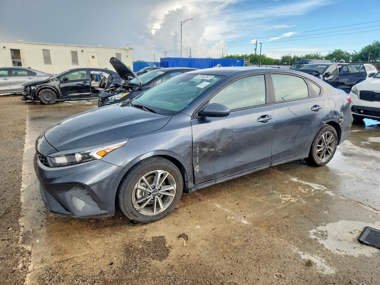 Photo of the 2024 KIA FORTE LXS