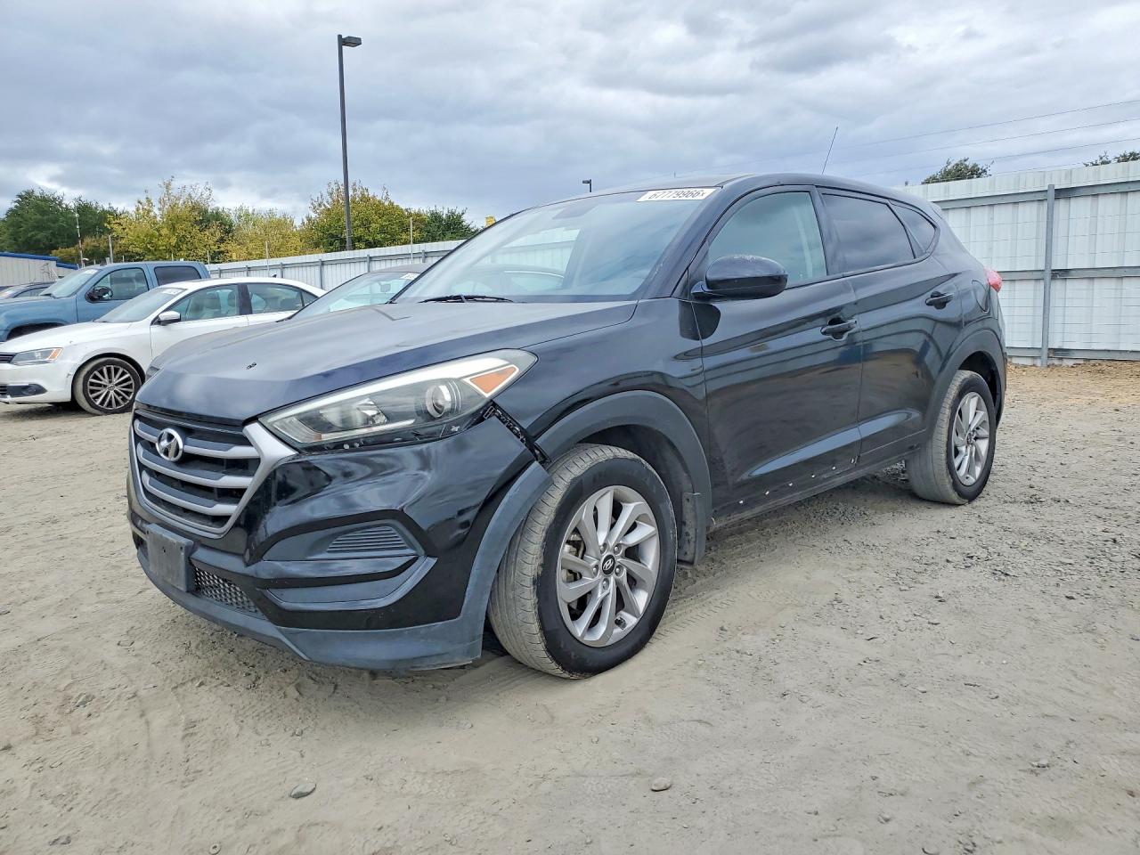 Photo of the 2017 HYUNDAI TUCSON SE