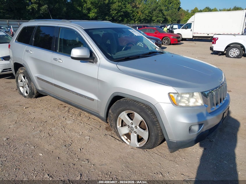 Photo of the 2011 JEEP GRAND CHEROKEE LAREDO