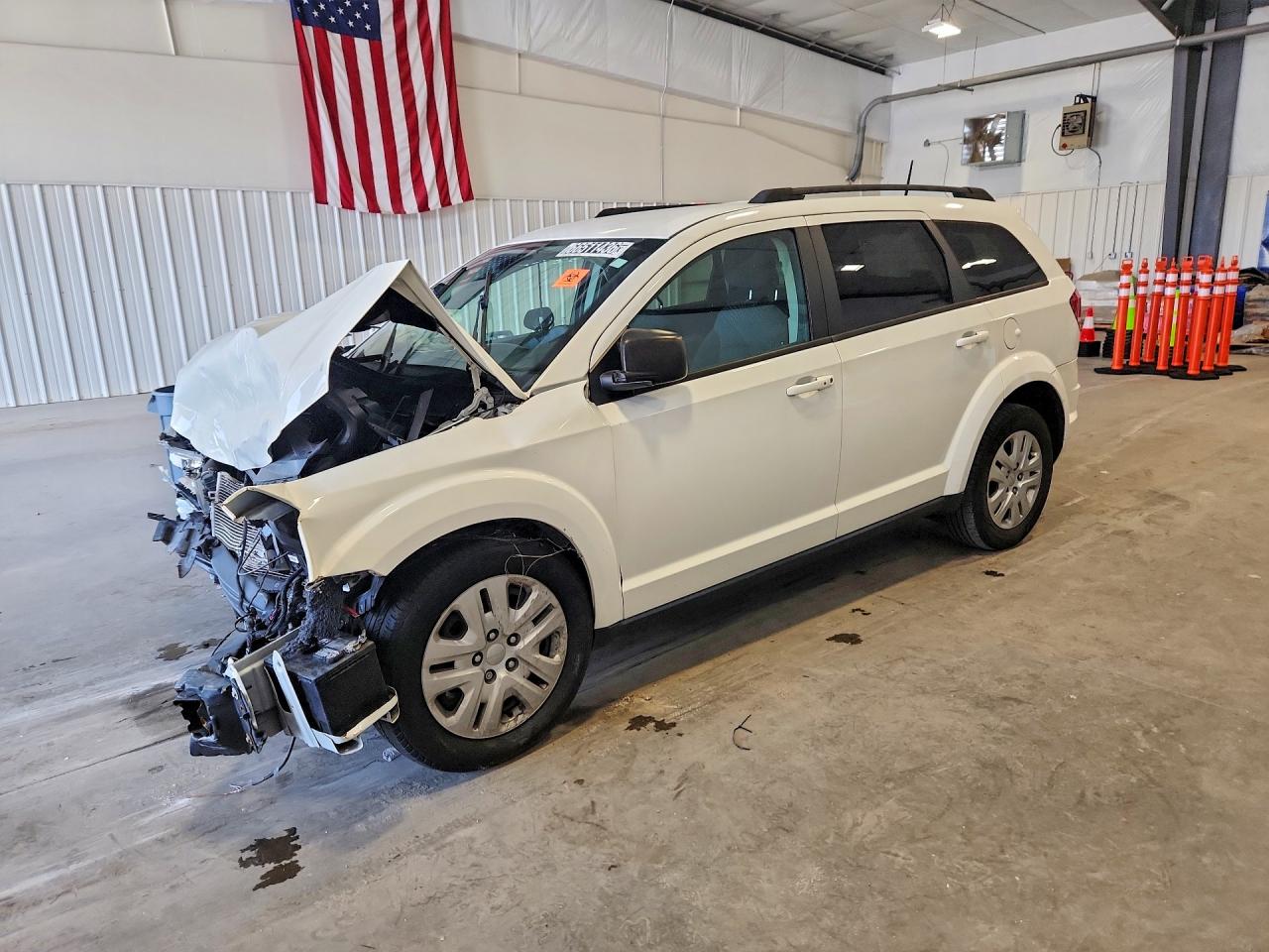 Photo of the 2020 DODGE JOURNEY SE