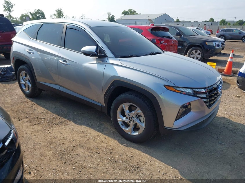 Photo of the 2024 HYUNDAI TUCSON SE