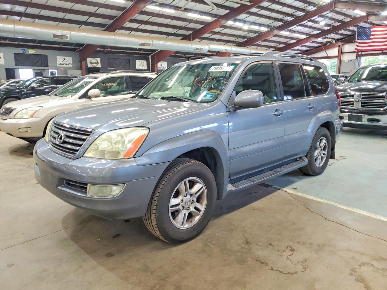 Photo of the 2004 LEXUS GX 470