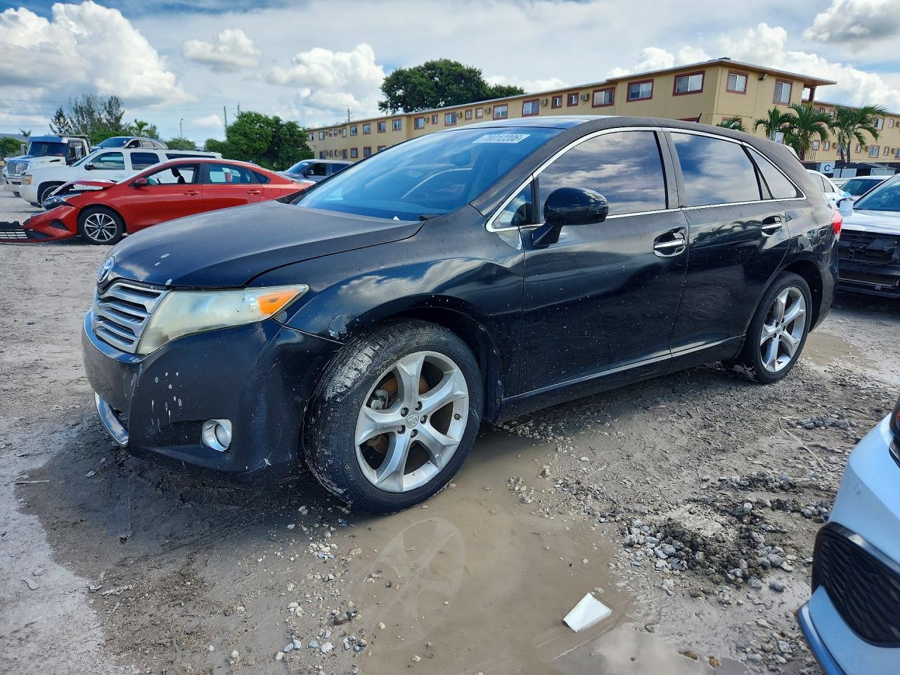 Photo of the 2011 TOYOTA VENZA AWD V6