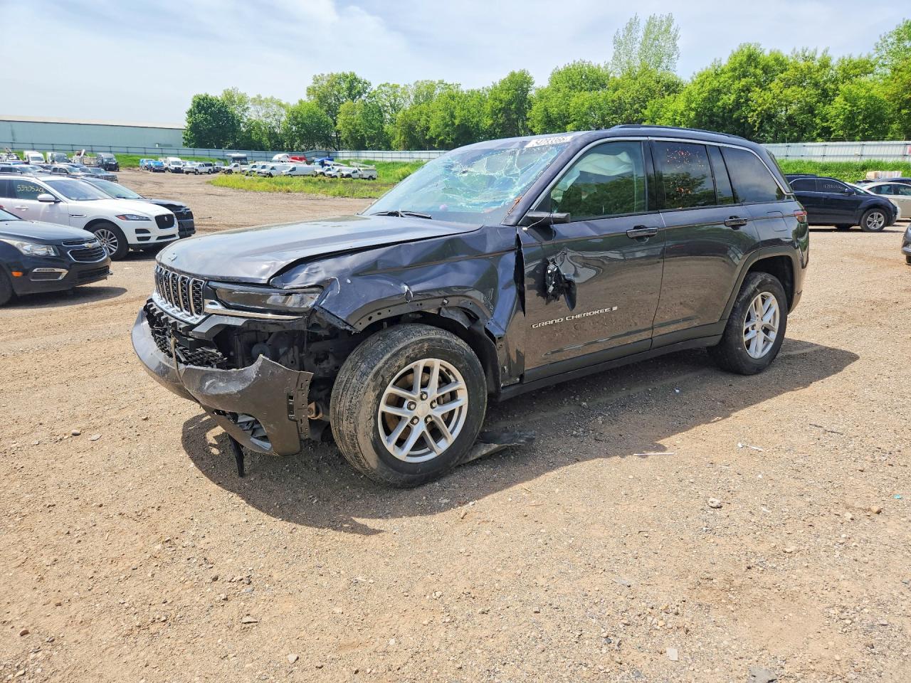 Photo of the 2023 JEEP GRAND CHEROKEE LAREDO