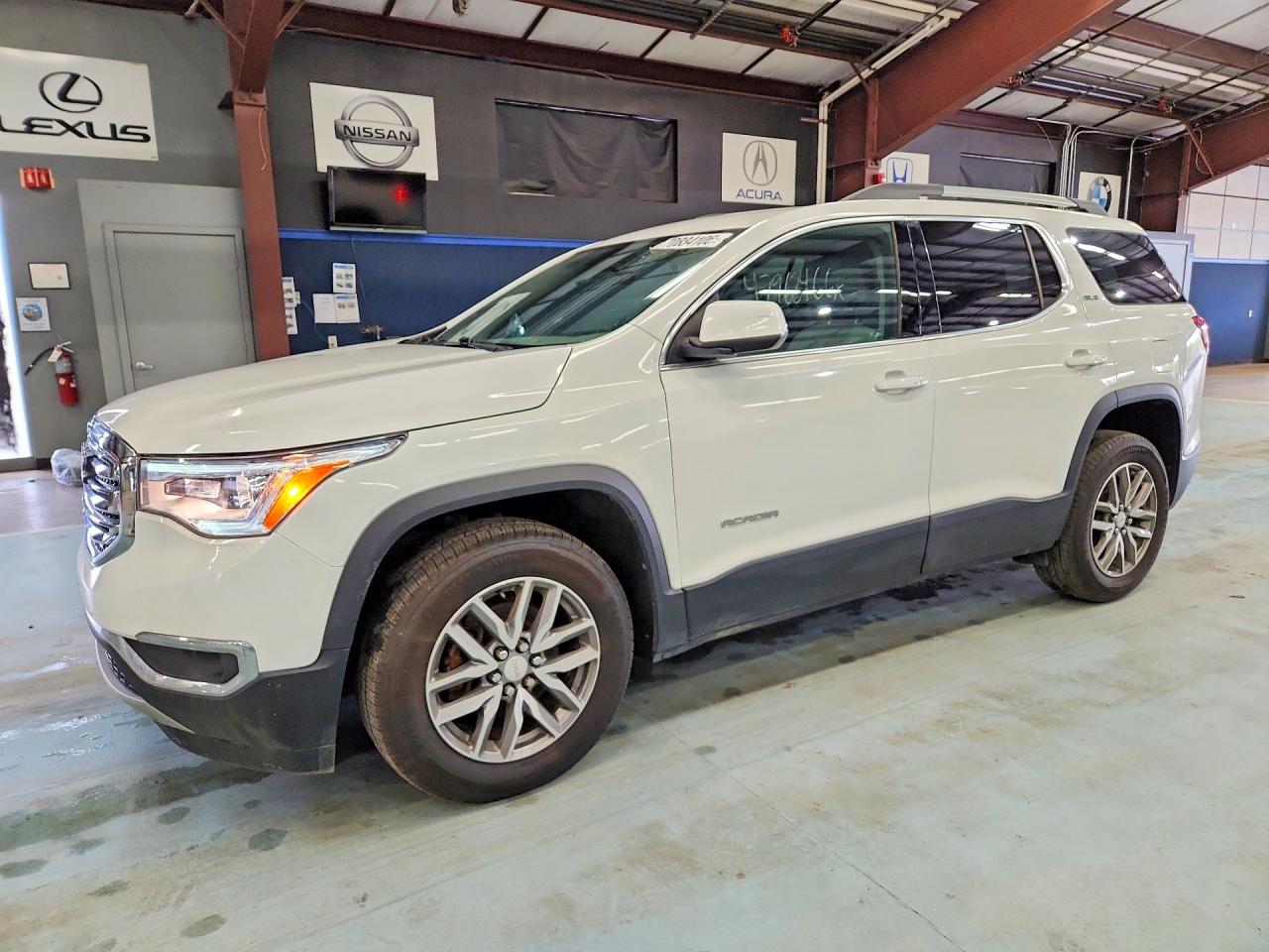 Photo of the 2017 GMC ACADIA SLE
