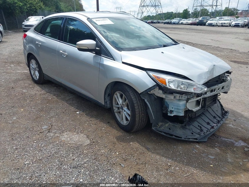 Photo of the 2015 FORD FOCUS SE