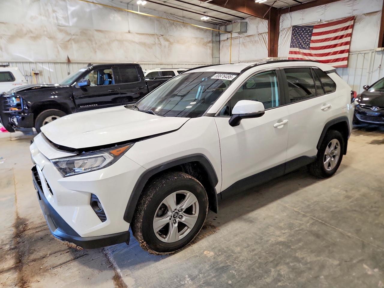 Photo of the 2020 TOYOTA RAV4 XLE
