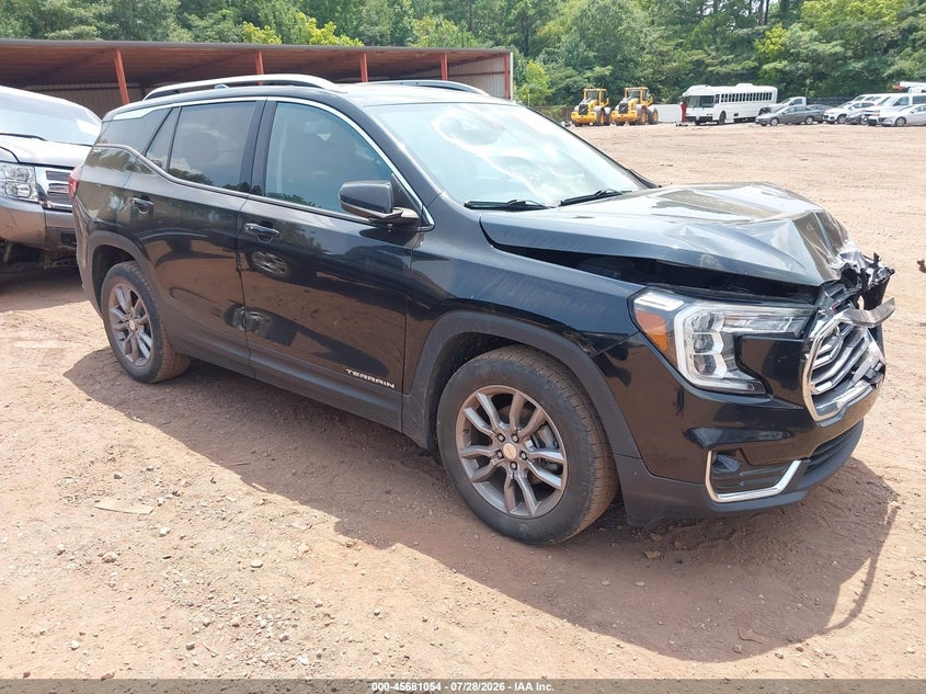 Photo of the 2022 GMC TERRAIN FWD SLT
