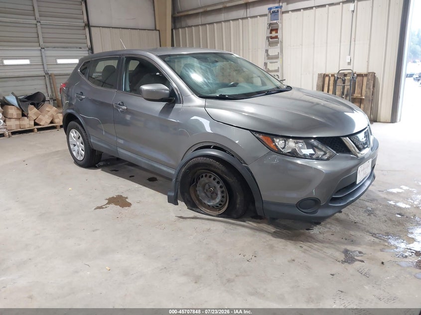 Photo of the 2018 NISSAN ROGUE SPORT S