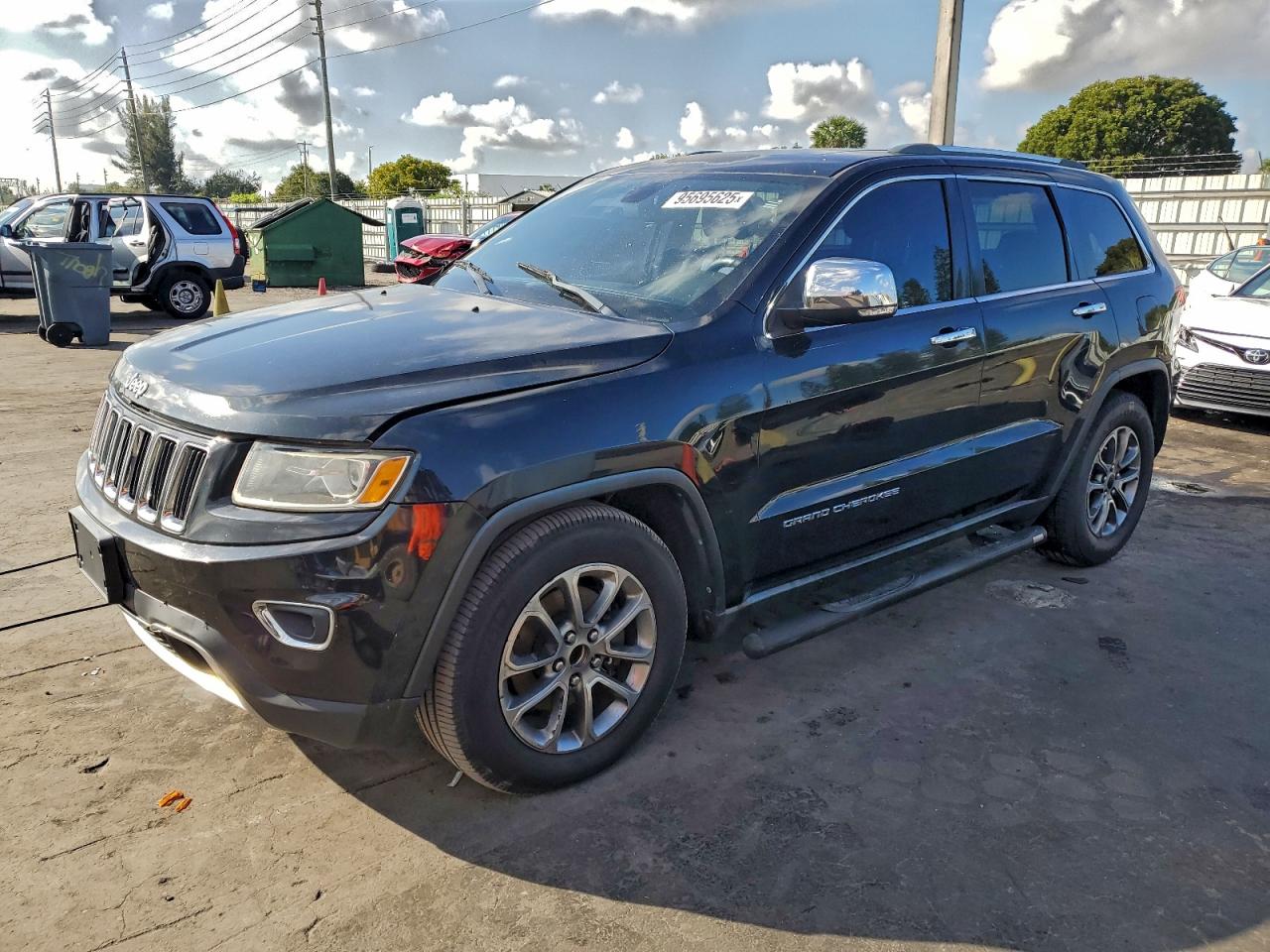 Photo of the 2014 JEEP GRAND CHEROKEE LIMITED