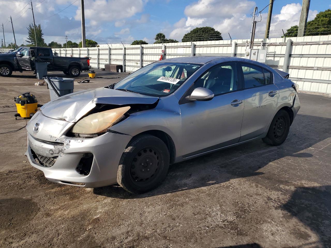 Photo of the 2012 MAZDA 3 I