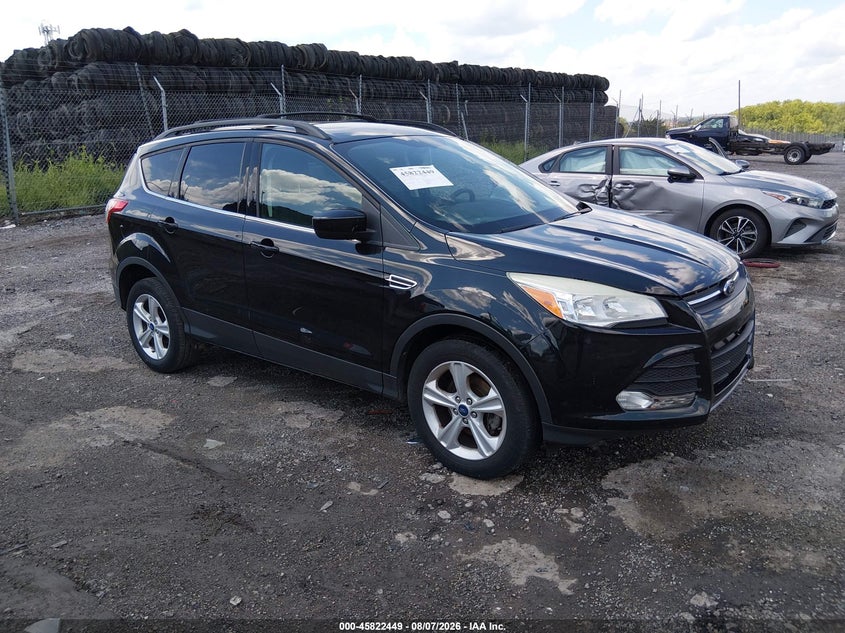 Photo of the 2013 FORD ESCAPE SE