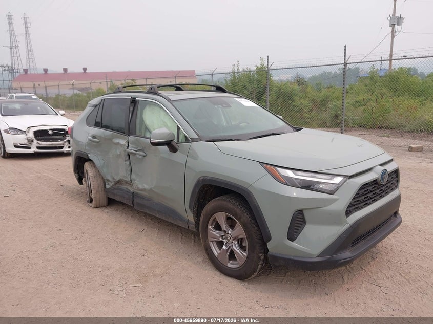 Photo of the 2022 TOYOTA RAV4 HYBRID XLE