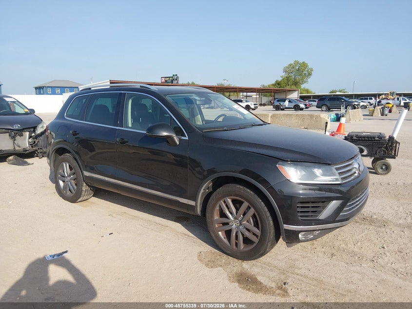 Photo of the 2015 VOLKSWAGEN TOUAREG V6 LUX