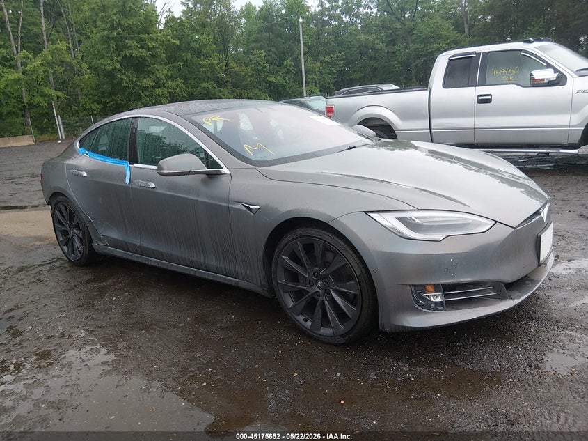 Photo of the 2020 TESLA MODEL S LONG RANGE DUAL MOTOR ALL-WHEEL DRIVE/LONG RANGE PLUS DUAL MOTOR ALL-WHEEL DRIVE