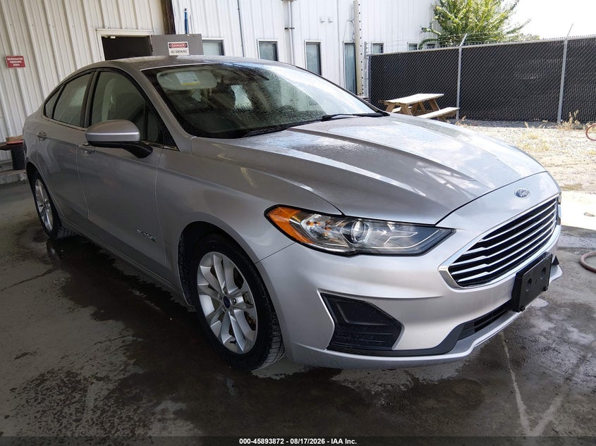 Photo of the 2019 FORD FUSION HYBRID SE