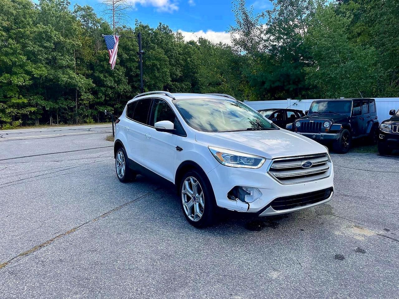 Photo of the 2018 FORD ESCAPE TITANIUM