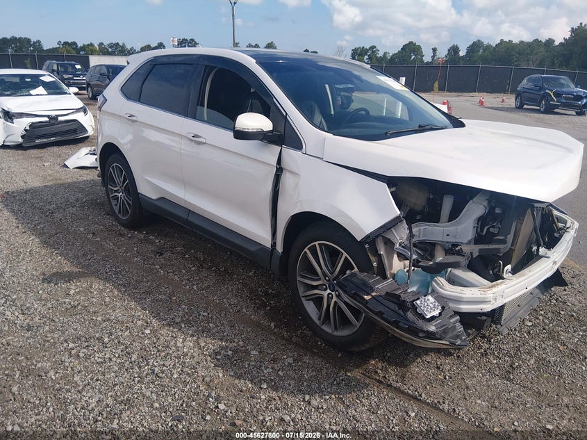 Photo of the 2019 FORD EDGE TITANIUM