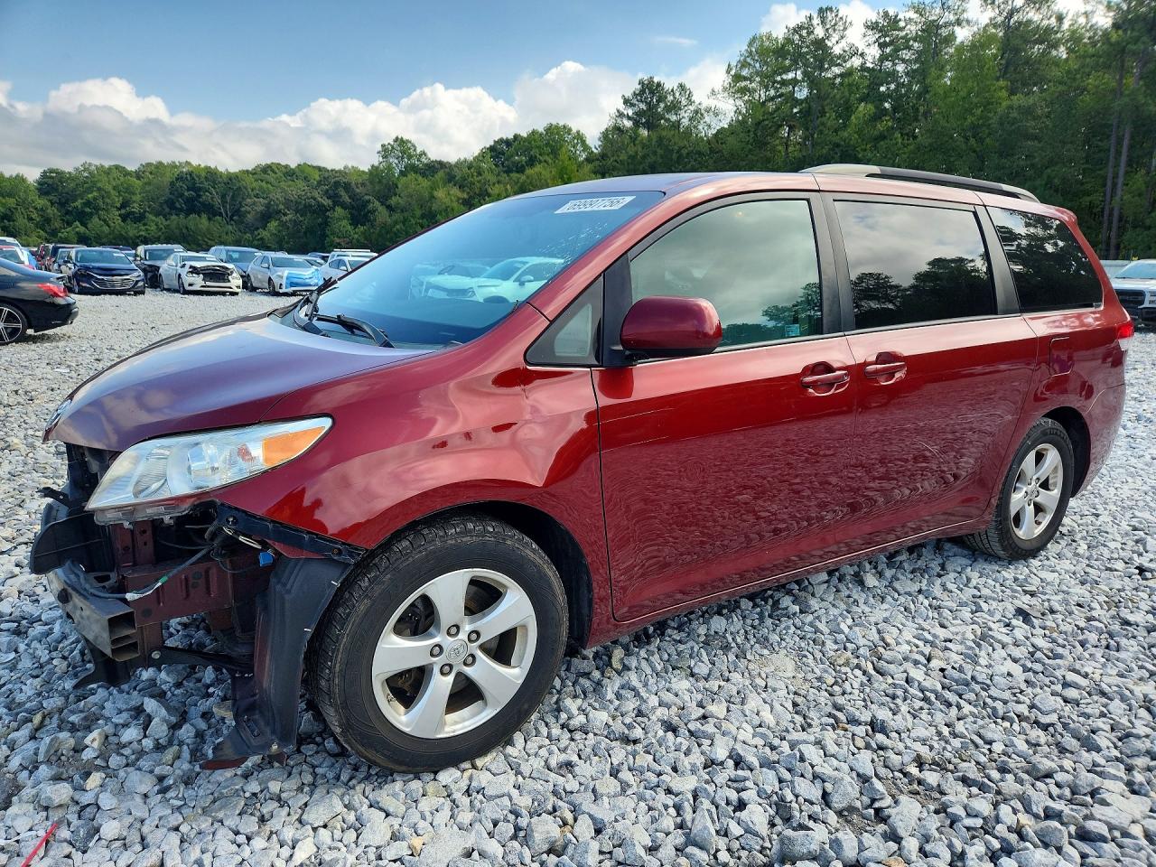Photo of the 2013 TOYOTA SIENNA LE