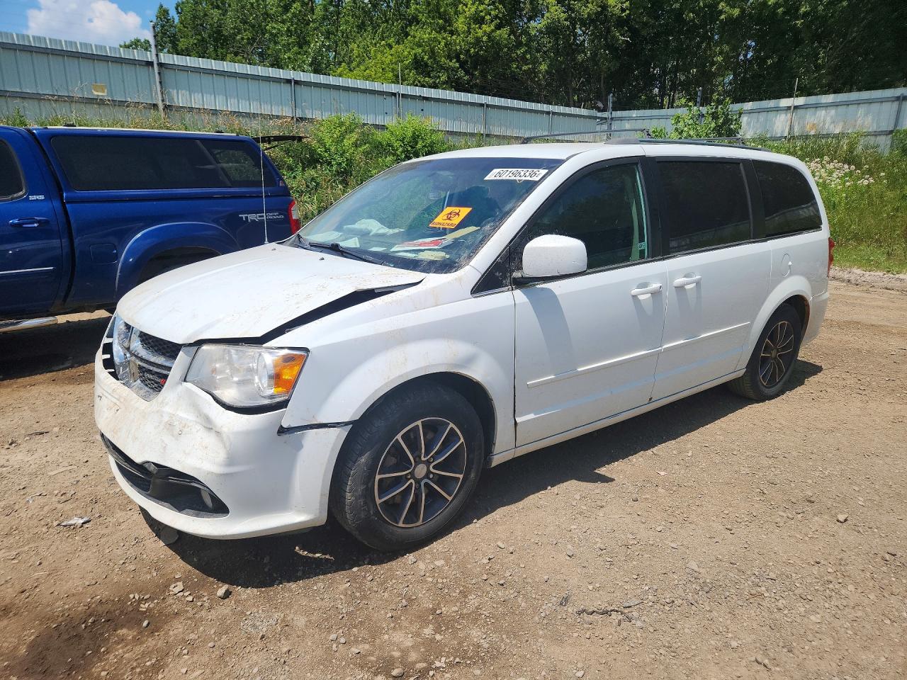 Photo of the 2016 DODGE GRAND CARAVAN SE