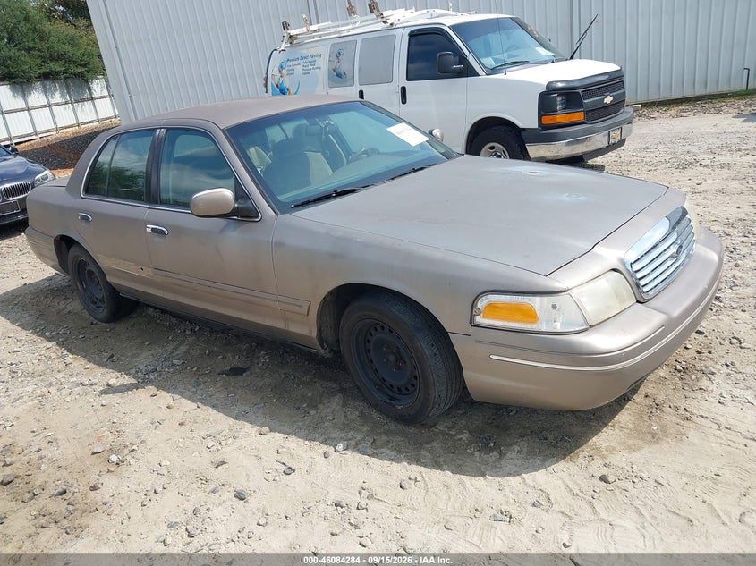 Photo of the 2001 FORD CROWN VICTORIA