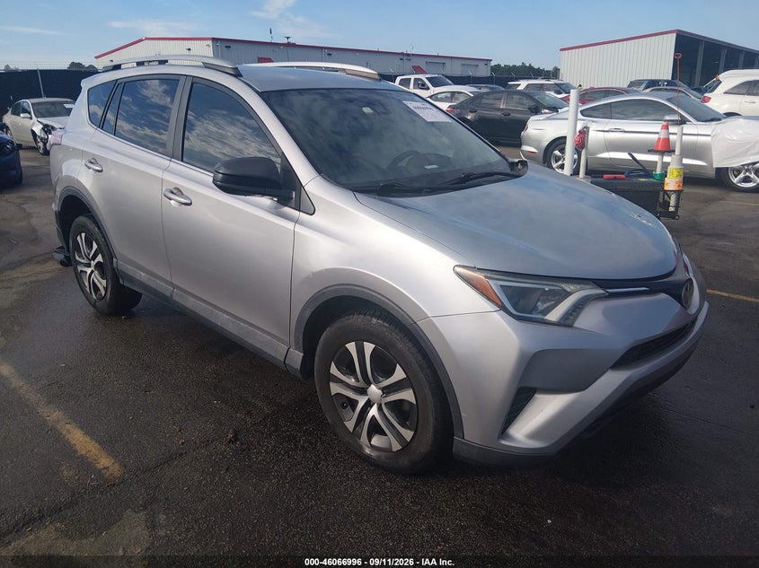 Photo of the 2017 TOYOTA RAV4 LE