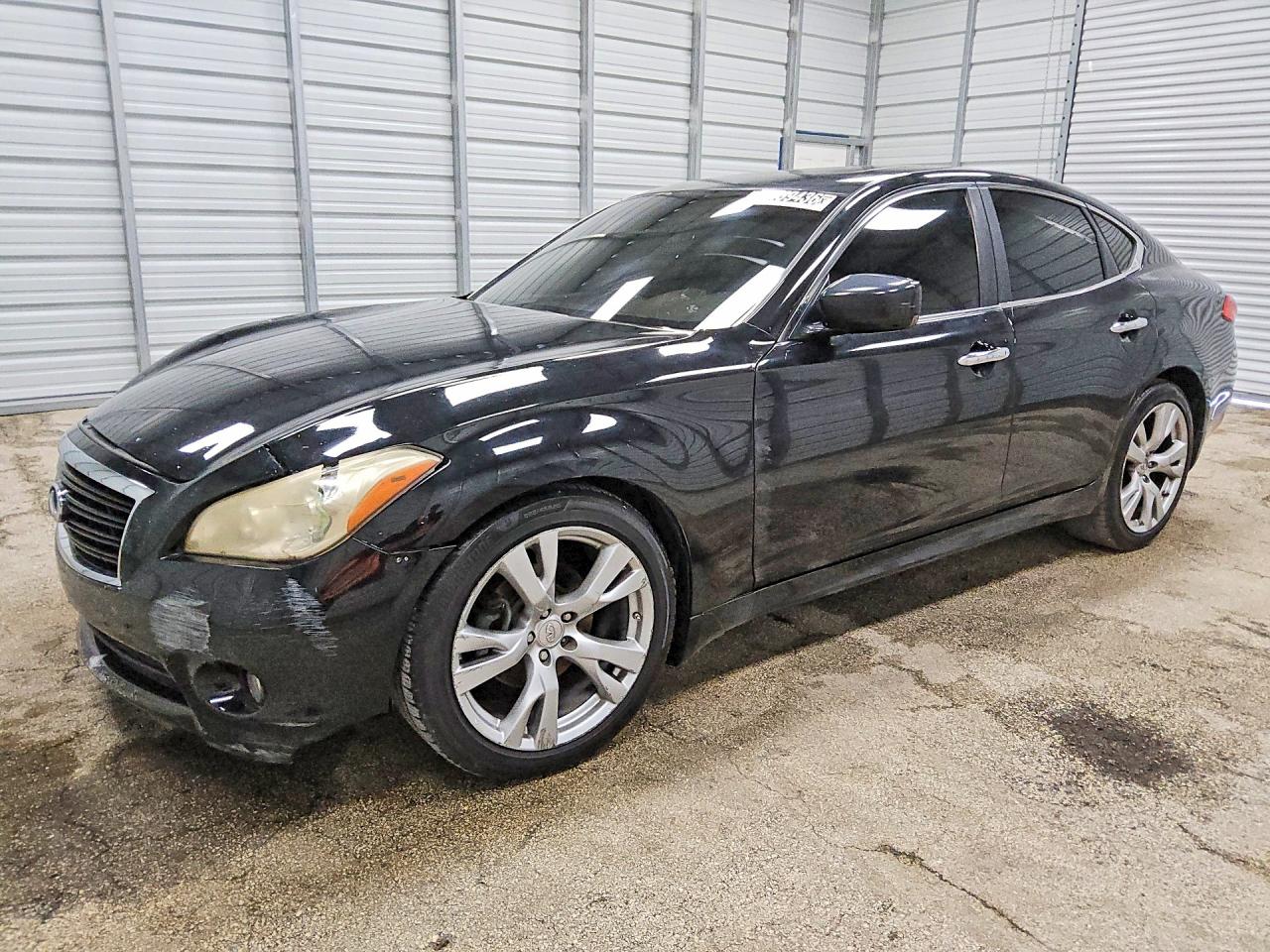 Photo of the 2013 INFINITI M37 BASE