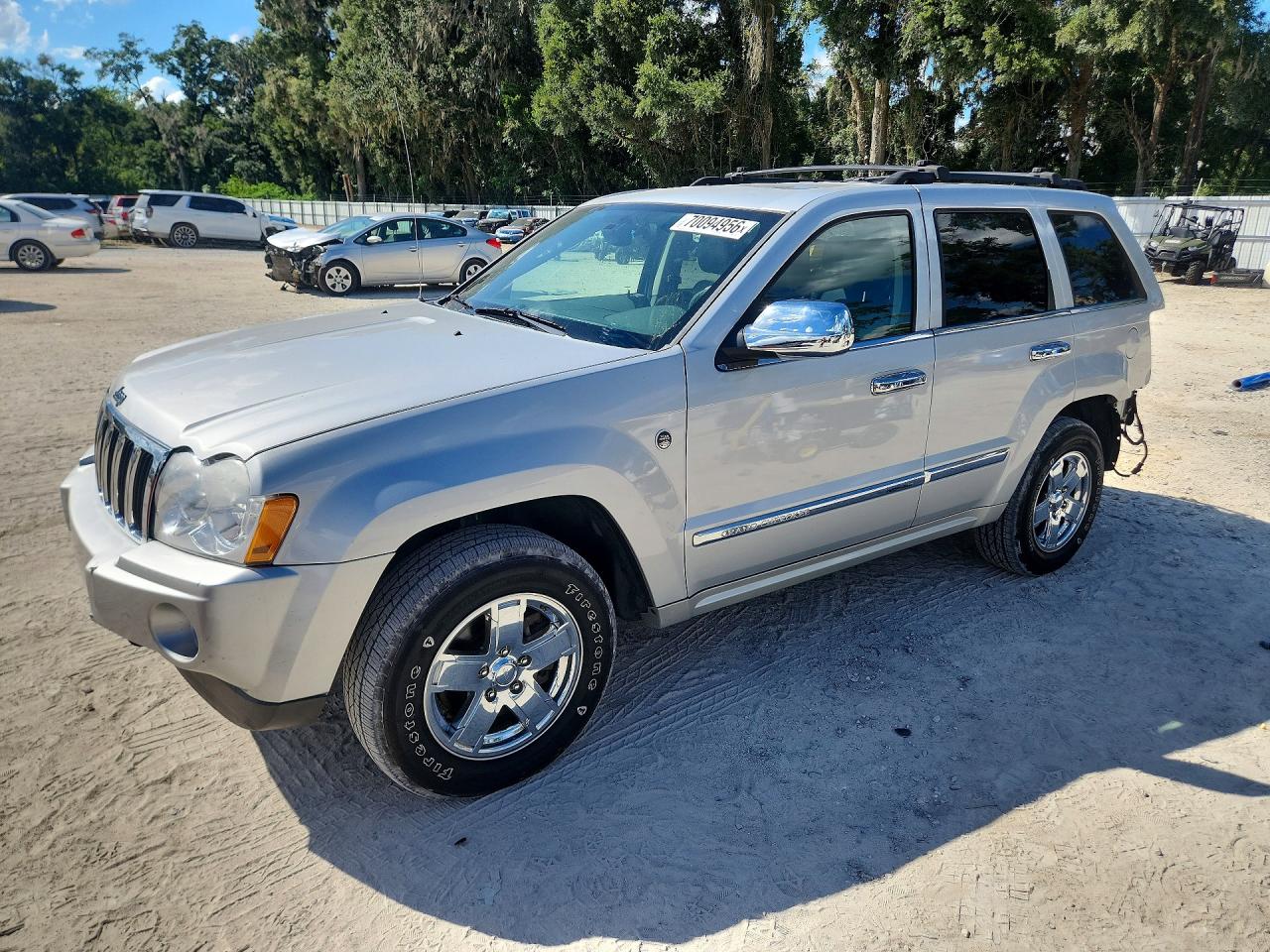 Photo of the 2005 JEEP GRAND CHEROKEE LIMITED