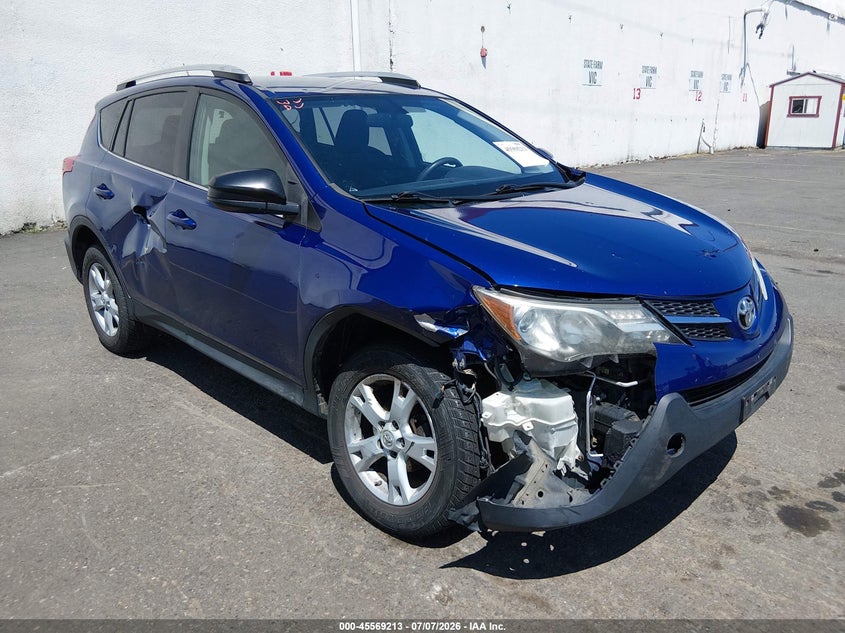 Photo of the 2014 TOYOTA RAV4 LE