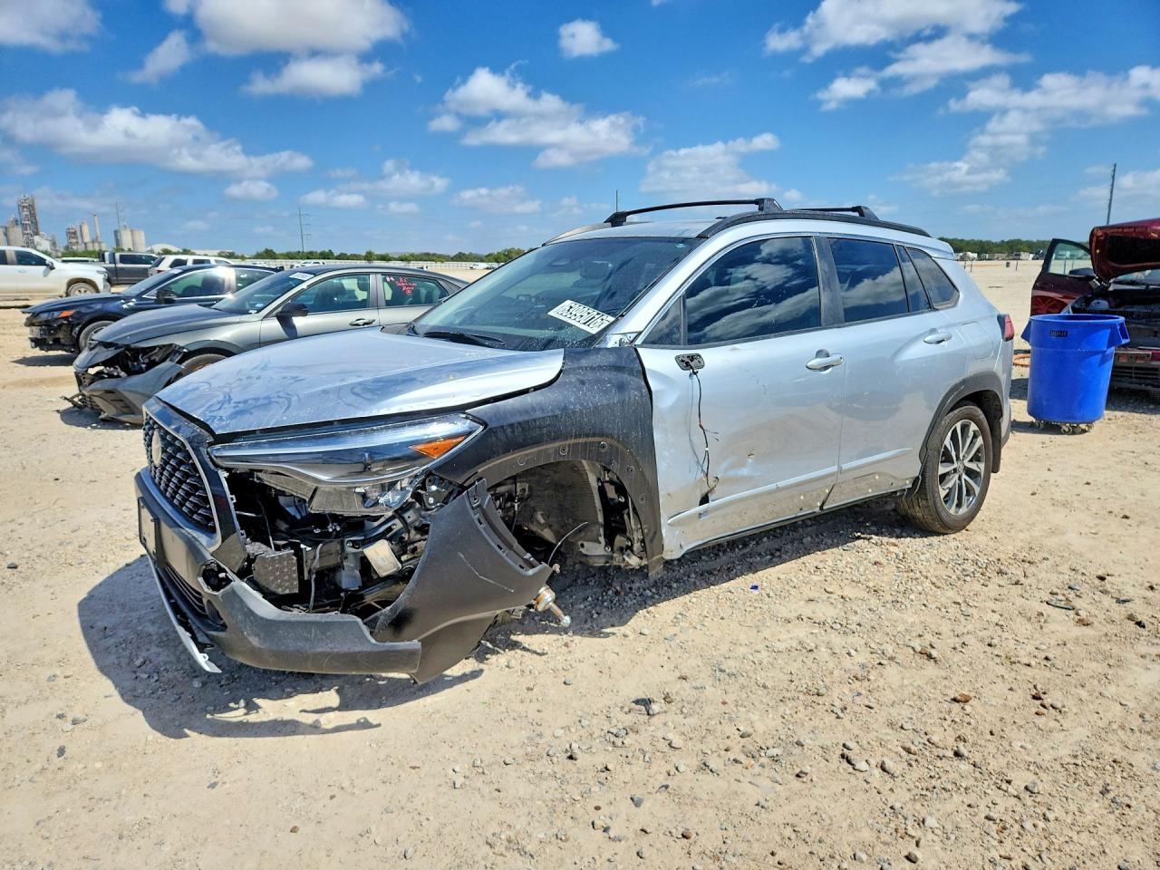 Photo of the 2025 TOYOTA COROLLA CROSS XLE