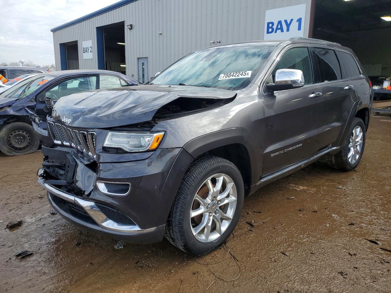 Photo of the 2015 JEEP GRAND CHEROKEE SUMMIT