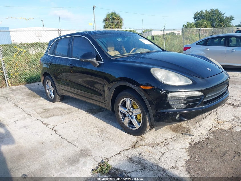 Photo of the 2012 PORSCHE CAYENNE