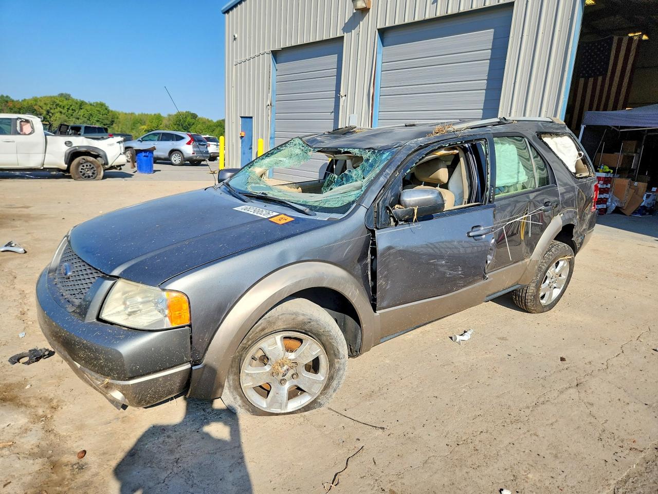 Photo of the 2006 FORD FREESTYLE SEL