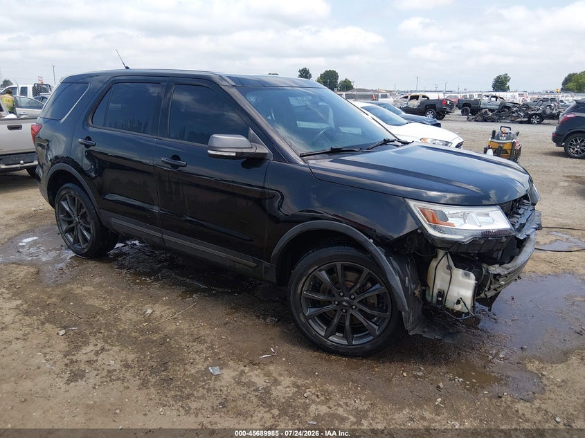 Photo of the 2018 FORD EXPLORER XLT