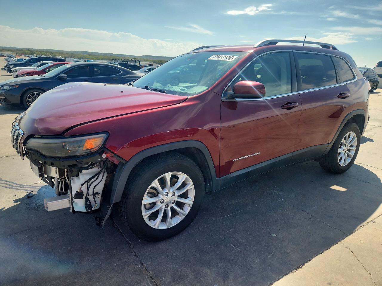 Photo of the 2019 JEEP CHEROKEE LATITUDE