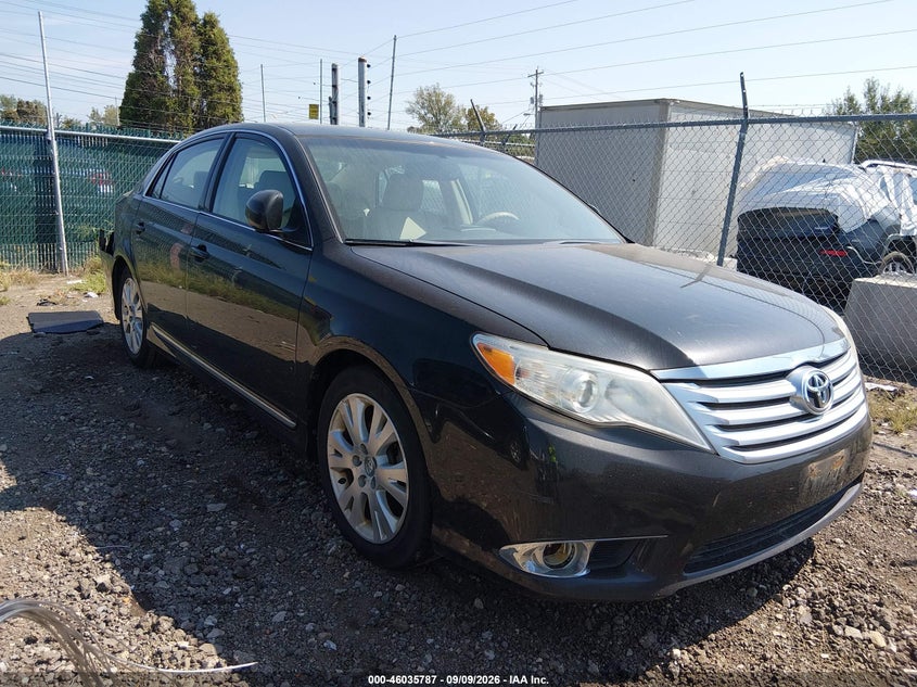 Photo of the 2011 TOYOTA AVALON