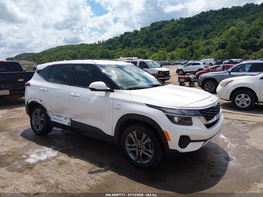 Photo of the 2022 KIA SELTOS LX
