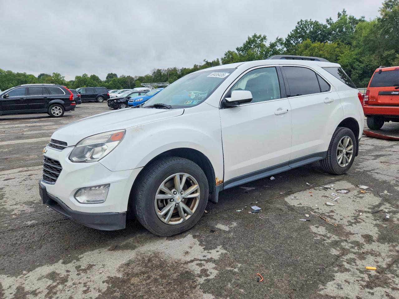 Photo of the 2017 CHEVROLET EQUINOX LT