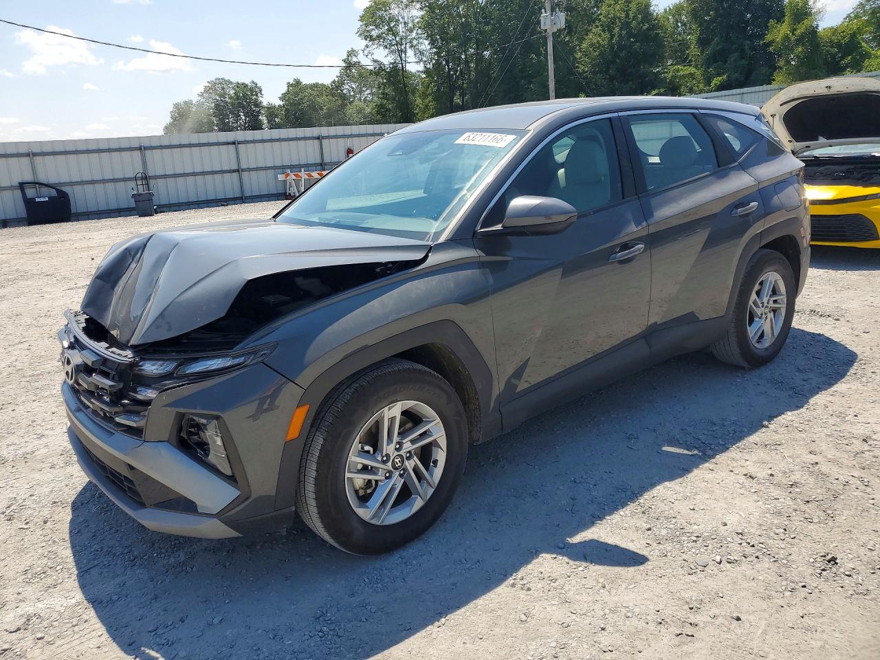 Photo of the 2025 HYUNDAI TUCSON SE