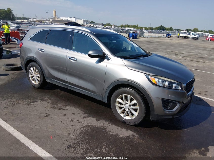 Photo of the 2018 KIA SORENTO 2.4L LX
