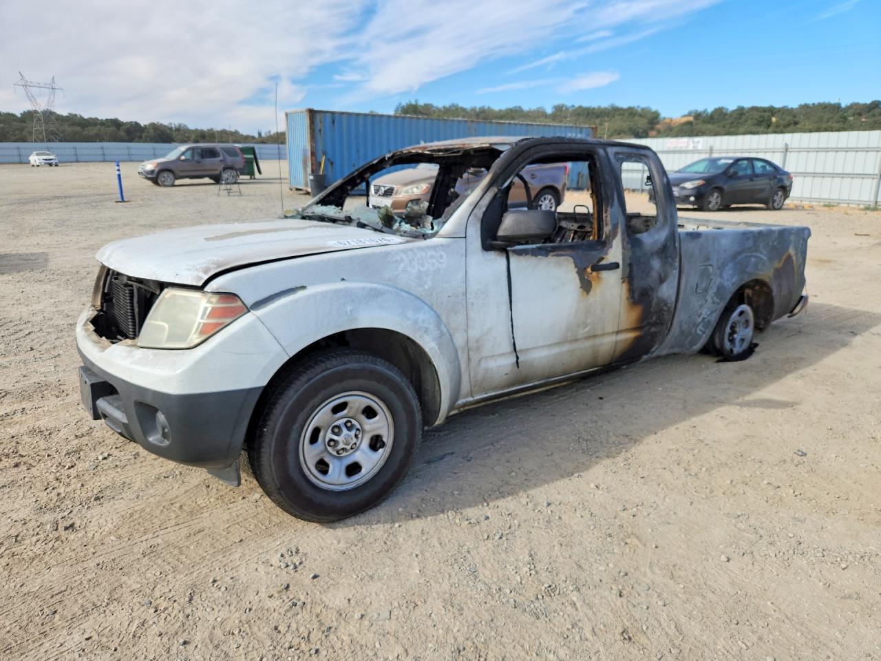 Photo of the 2016 NISSAN FRONTIER S
