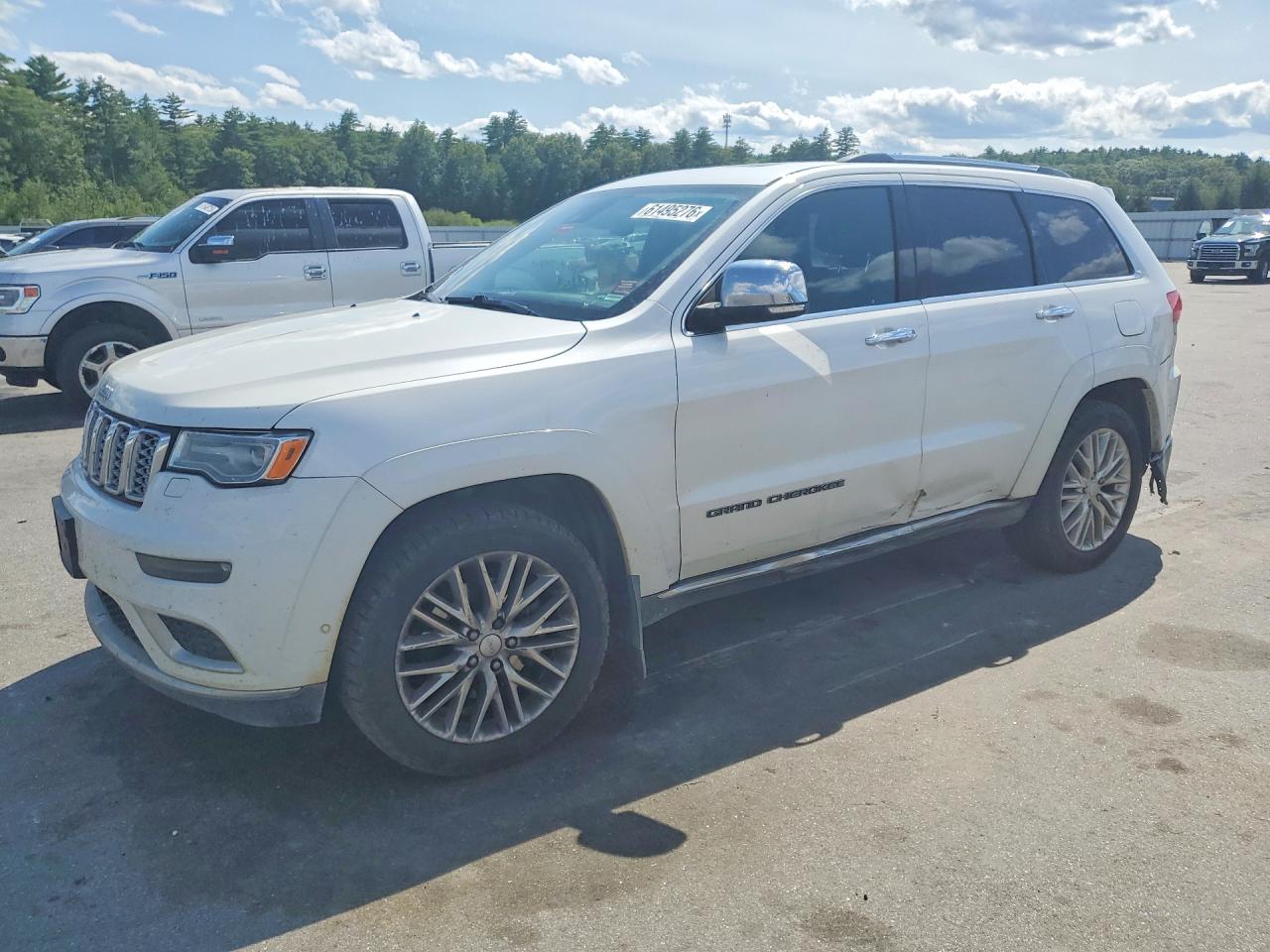 Photo of the 2018 JEEP GRAND CHEROKEE SUMMIT